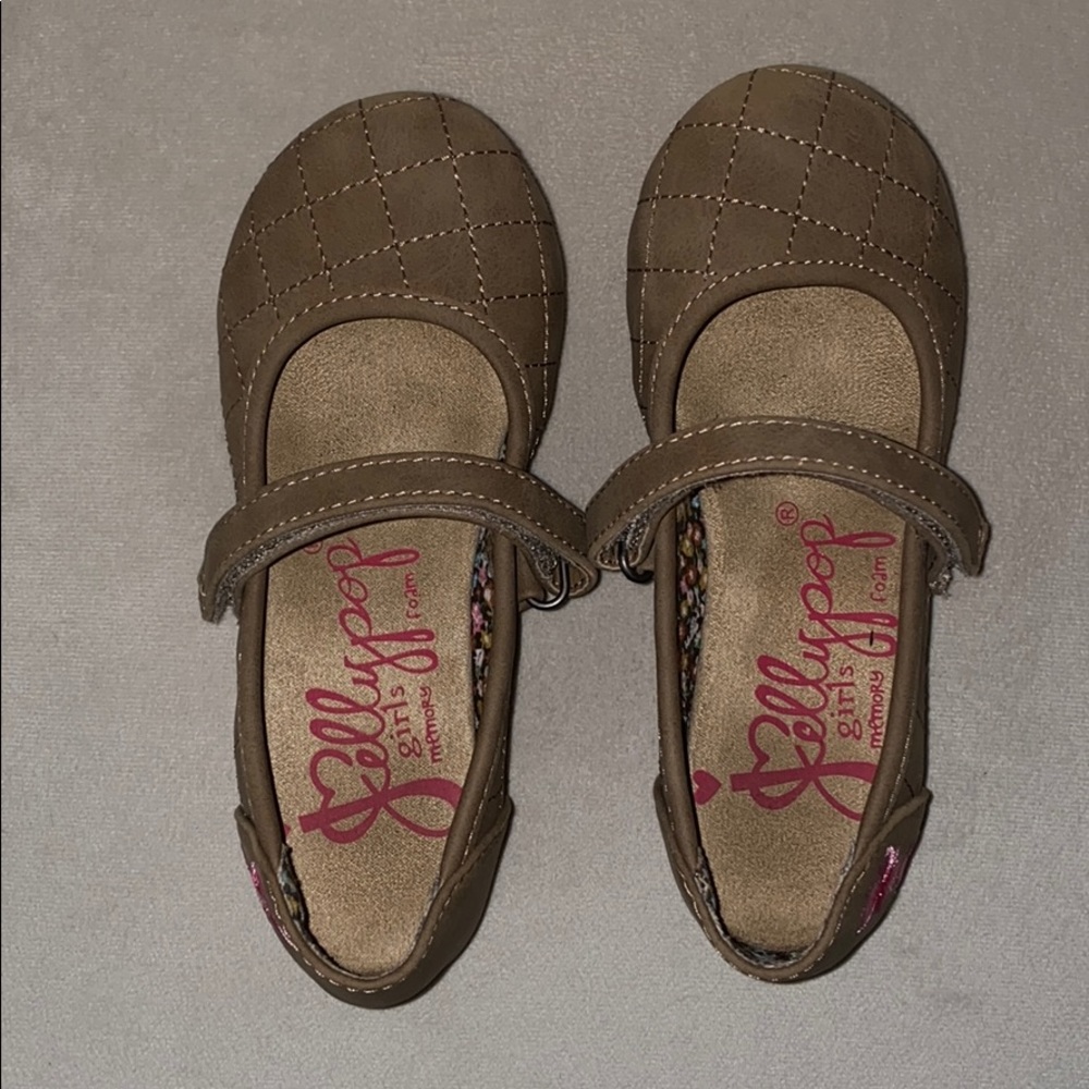 Girls shoes